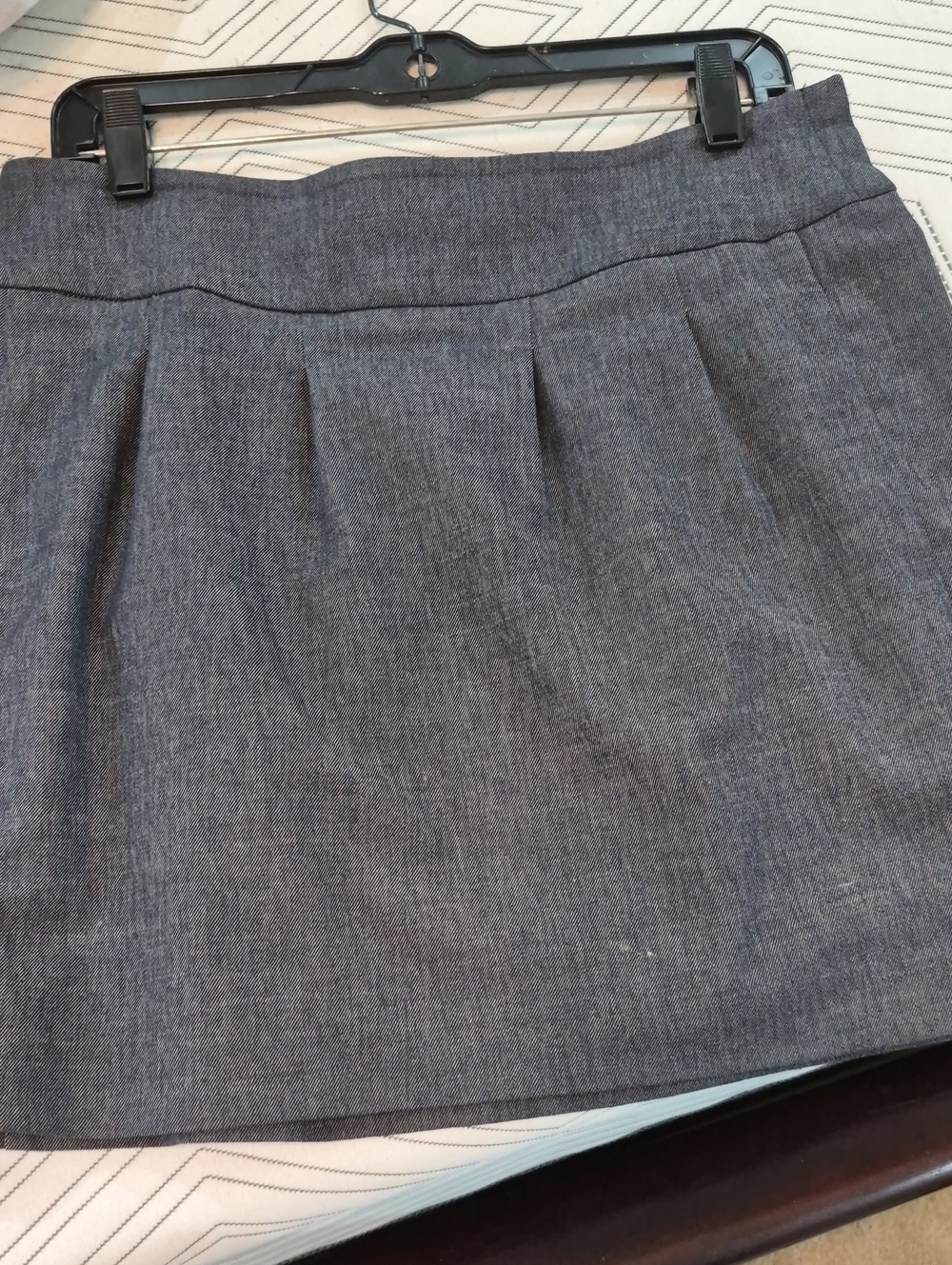 BCBGMaxAzria Gray Pleated Mini Skirt